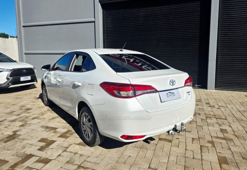 YARIS 1.5 XS SEDAN 16V FLEX 4P AUTOMÁTICO - 2025 - LAJEADO