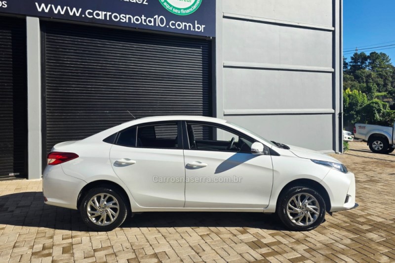 YARIS 1.5 XS SEDAN 16V FLEX 4P AUTOMÁTICO - 2025 - LAJEADO