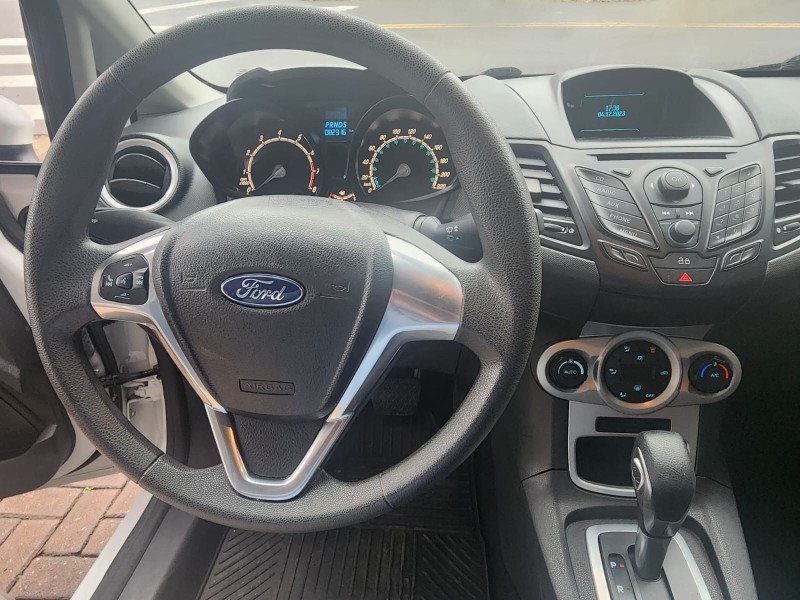 FIESTA 1.6 TITANIUM HATCH 16V FLEX 4P AUTOMÁTICO - 2014 - CAXIAS DO SUL