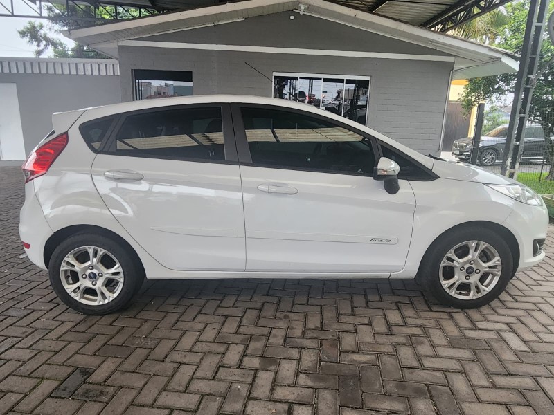 FIESTA 1.6 TITANIUM HATCH 16V FLEX 4P AUTOMÁTICO - 2014 - CAXIAS DO SUL