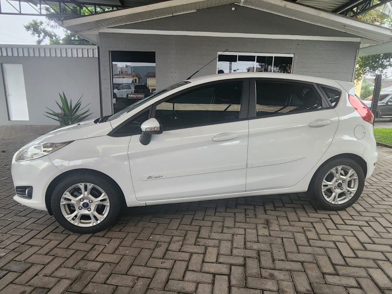 FIESTA 1.6 TITANIUM HATCH 16V FLEX 4P AUTOMÁTICO - 2014 - CAXIAS DO SUL