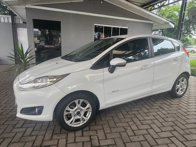 FIESTA 1.6 TITANIUM HATCH 16V FLEX 4P AUTOMÁTICO - 2014 - CAXIAS DO SUL