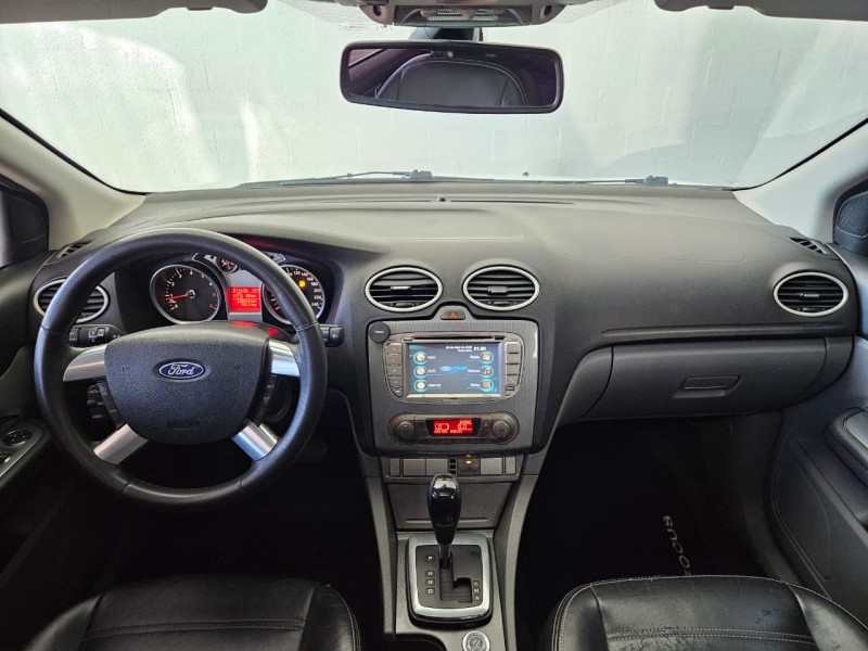 FOCUS 2.0 TITANIUM SEDAN 16V FLEX 4P AUTOMÁTICO - 2012 - FARROUPILHA