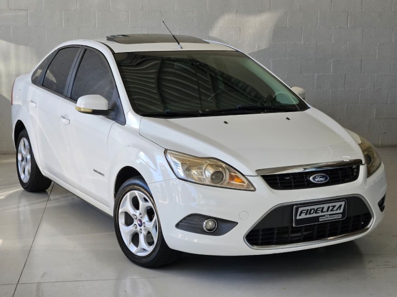FOCUS 2.0 TITANIUM SEDAN 16V FLEX 4P AUTOMÁTICO - 2012 - FARROUPILHA