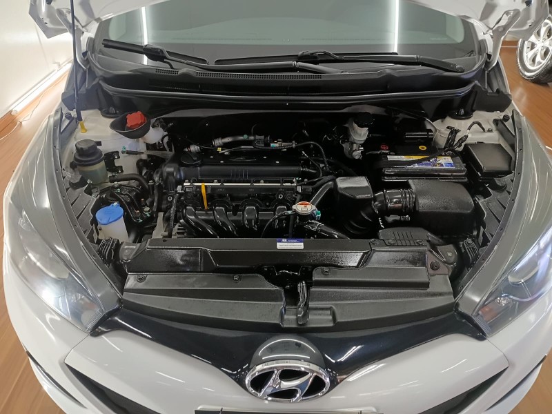 HB20 1.6 COMFORT PLUS 16V FLEX 4P MANUAL - 2014 - CAXIAS DO SUL