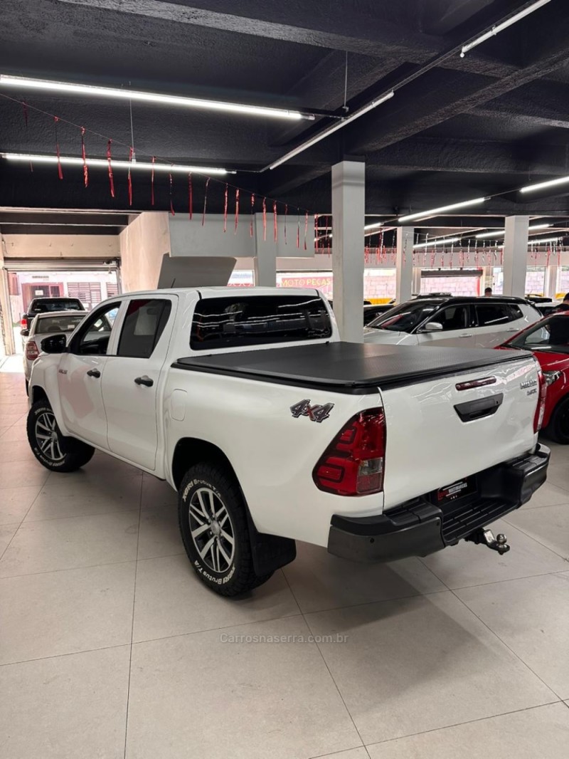 HILUX 2.8 4X4 CD 8V DIESEL 4P MANUAL - 2021 - CAXIAS DO SUL