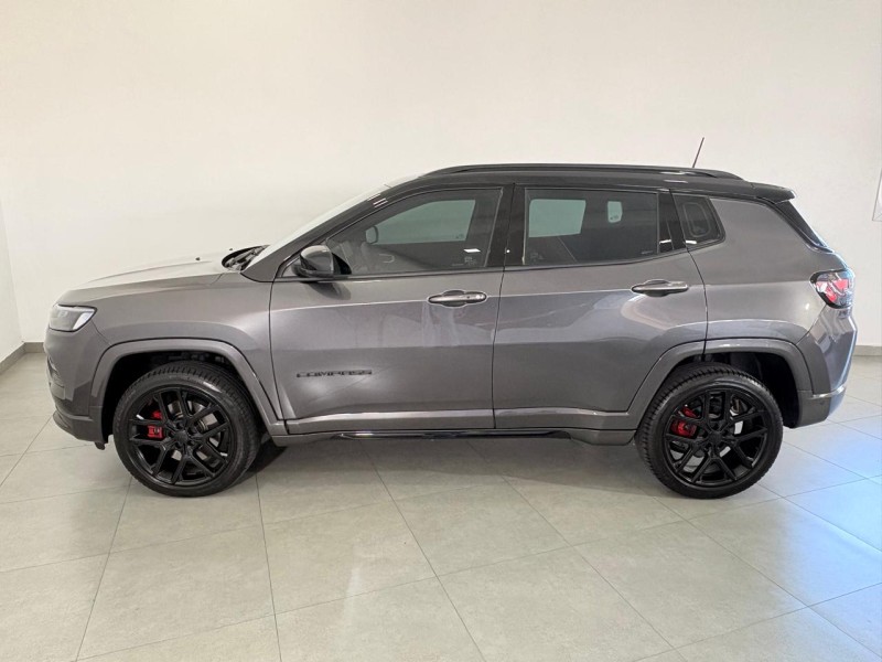 COMPASS 2.0 BLACKHAWK 4 TURBO GASOLINA 4P AUTOMÁTICO - 2025 - FARROUPILHA