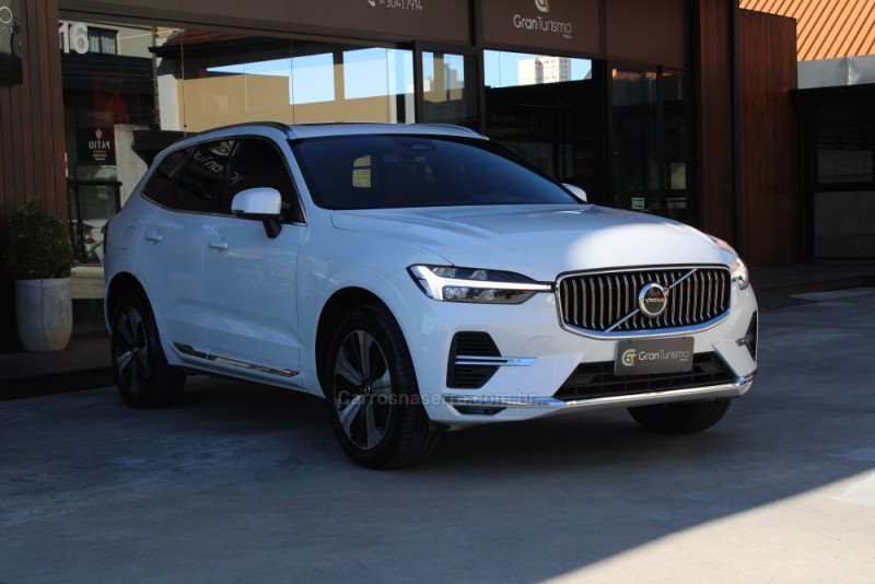 XC60 2.0 T8 RECHARGE PLUS AWD HIBRIDO 4P AUTOMÁTICO - 2024 - CAXIAS DO SUL
