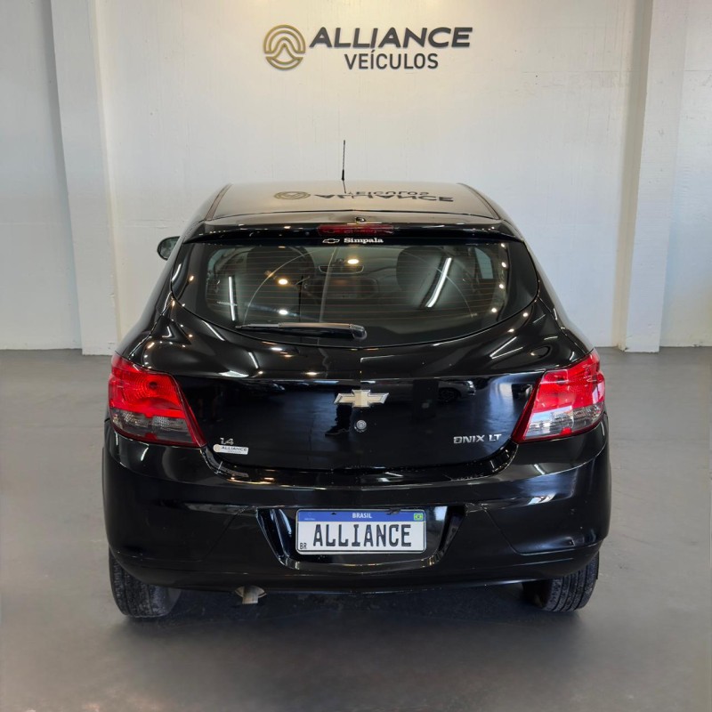 ONIX 1.4 MPFI LT 8V FLEX 4P MANUAL - 2016 - CAXIAS DO SUL