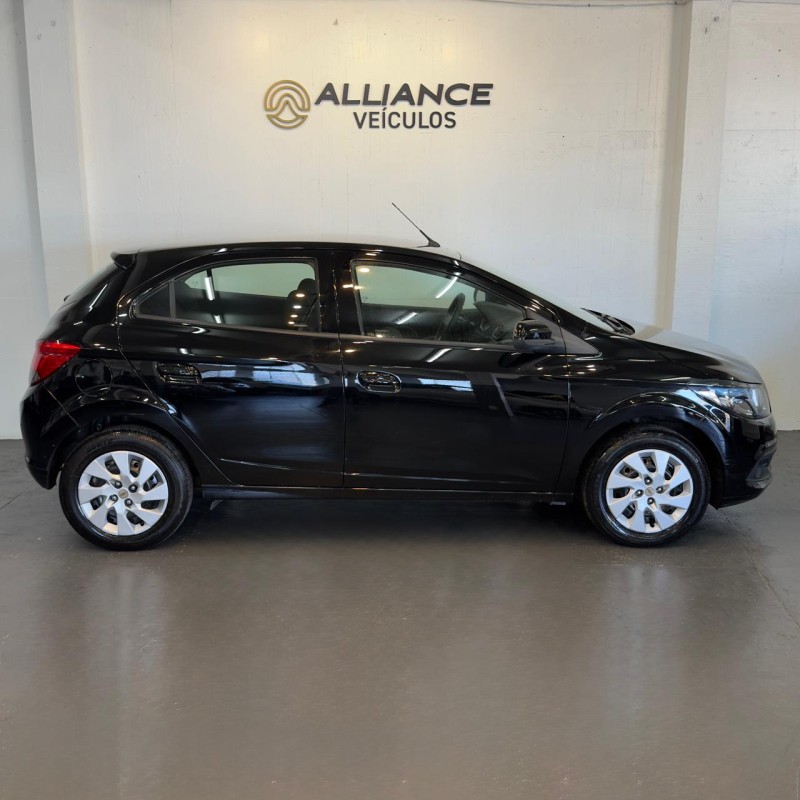 ONIX 1.4 MPFI LT 8V FLEX 4P MANUAL - 2016 - CAXIAS DO SUL