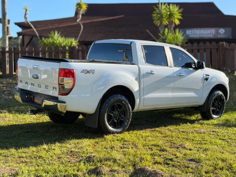 RANGER 3.2 XLT 4X4 CD 20V DIESEL 4P AUTOMÁTICO - 2015 - LAGOA VERMELHA