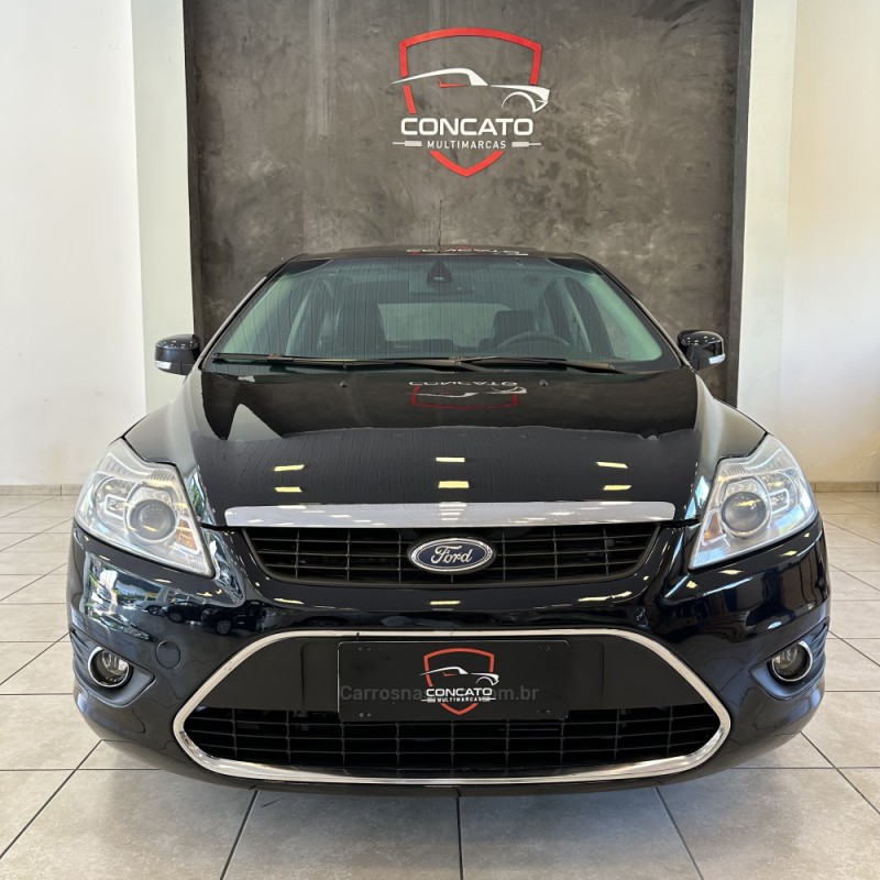 FOCUS 2.0 TITANIUM HATCH 16V FLEX 4P AUTOMÁTICO - 2011 - FARROUPILHA