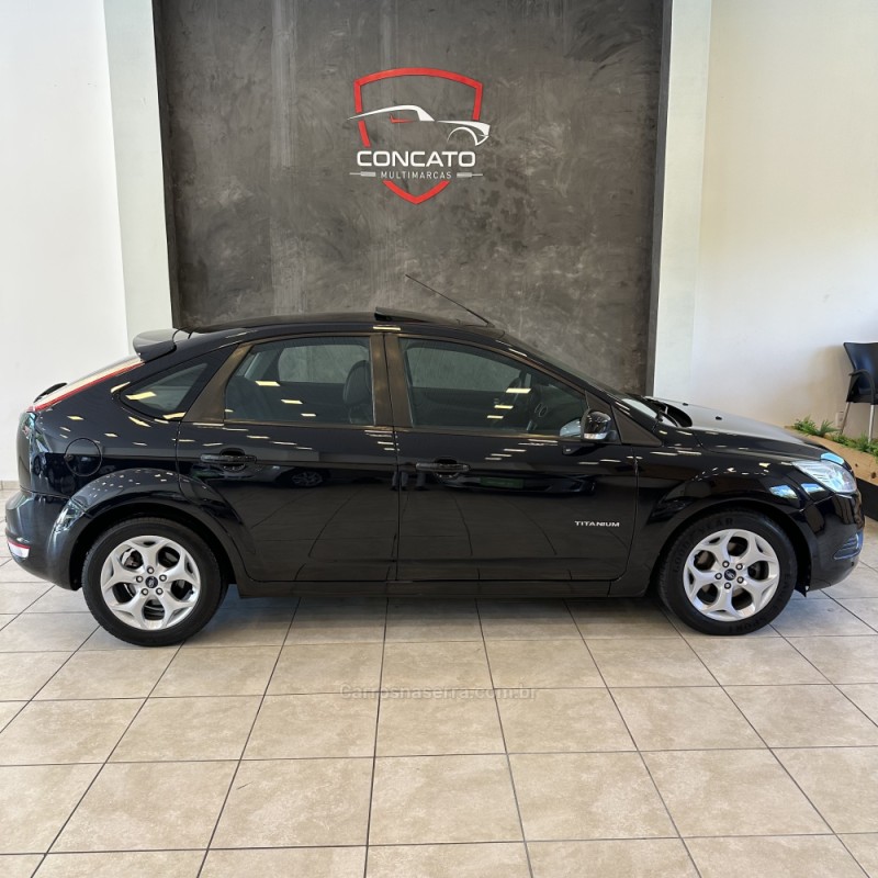 FOCUS 2.0 TITANIUM HATCH 16V FLEX 4P AUTOMÁTICO - 2011 - FARROUPILHA