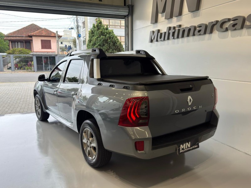 OROCH 1.6 16V DYNAMIQUE FLEX 4P MANUAL - 2016 - BENTO GONçALVES