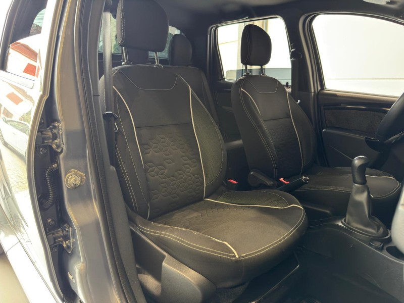 OROCH 1.6 16V DYNAMIQUE FLEX 4P MANUAL - 2016 - BENTO GONçALVES