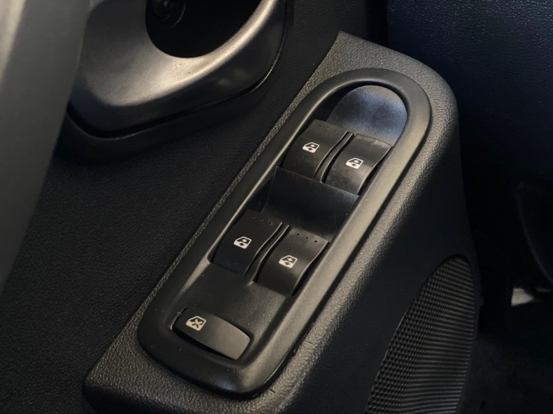 SANDERO 1.6 PRIVILÉGE 16V FLEX 4P AUTOMÁTICO - 2013 - CAXIAS DO SUL