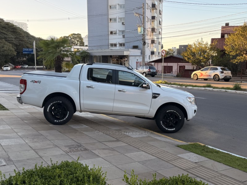 RANGER 3.2 LIMITED PLUS 4X4 CD 20V DIESEL 4P AUTOMÁTICO - 2015 - FARROUPILHA