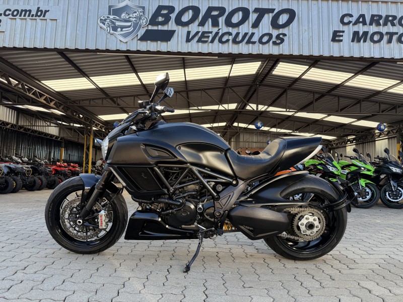 diavel dark  2015 bento goncalves