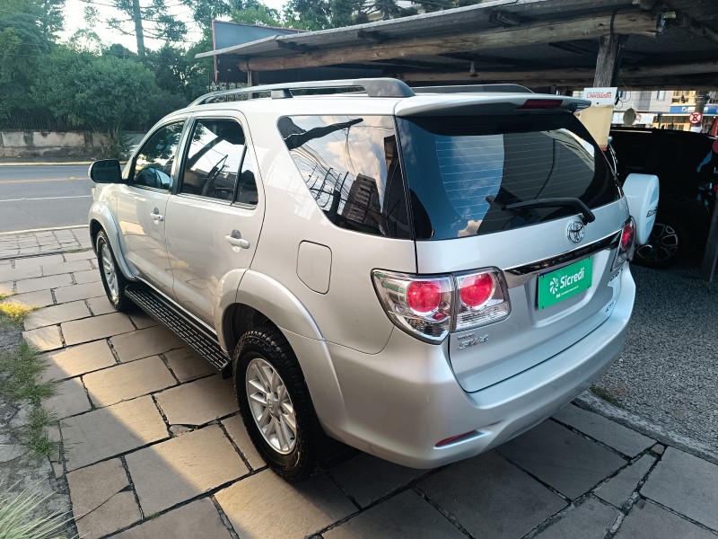 HILUX SW4 3.0 SRV 4X4 7 LUGARES 16V TURBO INTERCOOLER DIESEL 4P AUTOMÁTICO - 2012 - BENTO GONçALVES