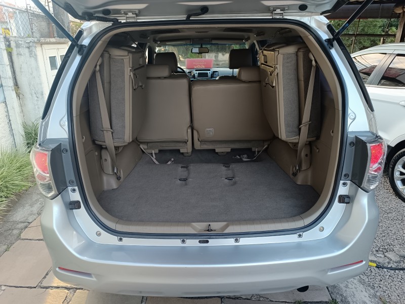 HILUX SW4 3.0 SRV 4X4 7 LUGARES 16V TURBO INTERCOOLER DIESEL 4P AUTOMÁTICO - 2012 - BENTO GONçALVES