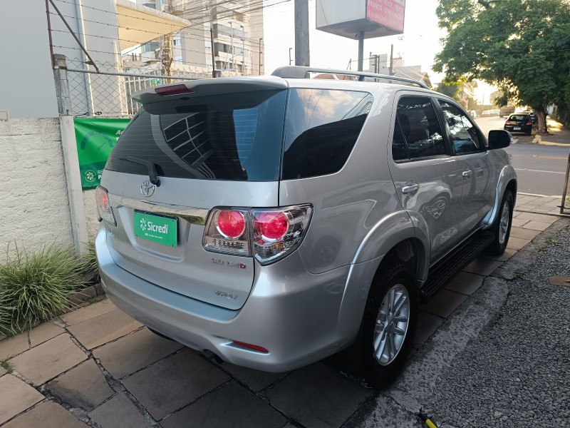 HILUX SW4 3.0 SRV 4X4 7 LUGARES 16V TURBO INTERCOOLER DIESEL 4P AUTOMÁTICO - 2012 - BENTO GONçALVES