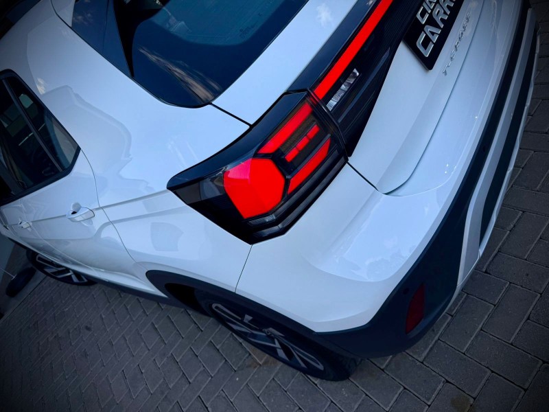 T-CROSS 1.0 COMFORTLINE TSI FLEX 4P AUTOMÁTICO - 2025 - LAJEADO