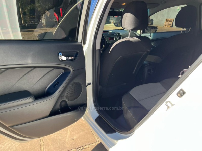 CERATO 1.6 16V SX4 GASOLINA 4P AUTOMÁTICO - 2014 - NOVA BASSANO