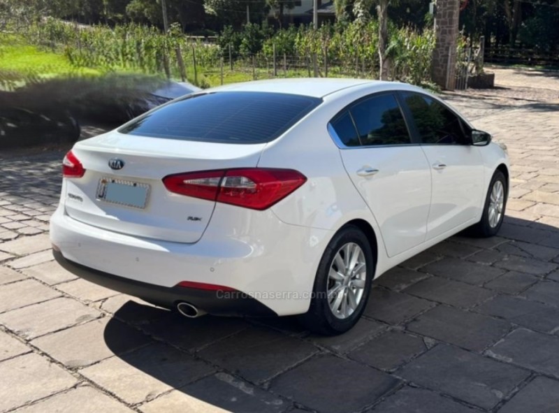 CERATO 1.6 16V SX4 GASOLINA 4P AUTOMÁTICO - 2014 - NOVA BASSANO