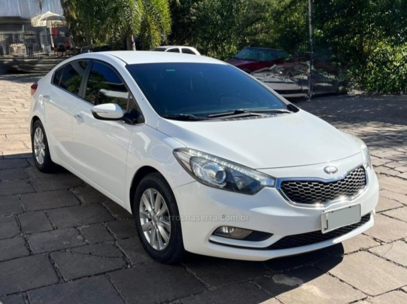 CERATO 1.6 16V SX4 GASOLINA 4P AUTOMÁTICO - 2014 - NOVA BASSANO