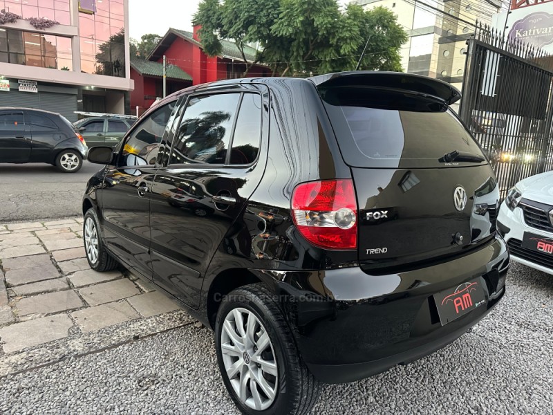 FOX 1.0 MI 8V FLEX 4P MANUAL - 2009 - CAXIAS DO SUL