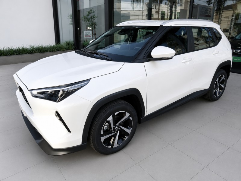 YARIS CROSS 1.5 XRE 16V FLEX 4P AUTOMÁTICO