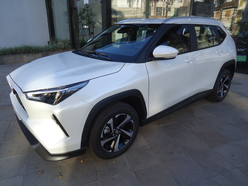 yaris cross 1.5 xre 16v flex 4p automatico 2026 caxias do sul
