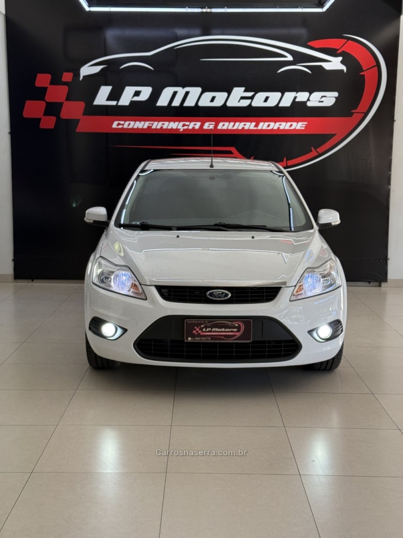 FOCUS 1.6 GLX 16V FLEX 4P MANUAL - 2013 - FARROUPILHA