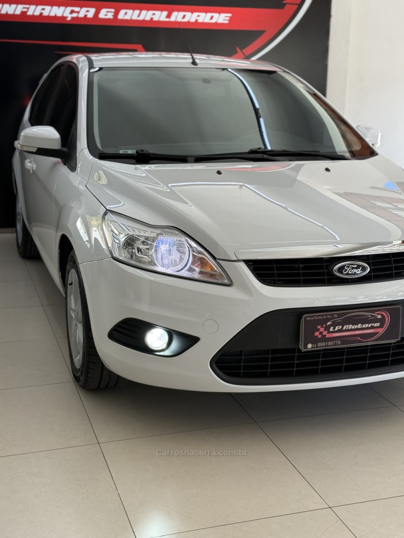 FOCUS 1.6 GLX 16V FLEX 4P MANUAL - 2013 - FARROUPILHA