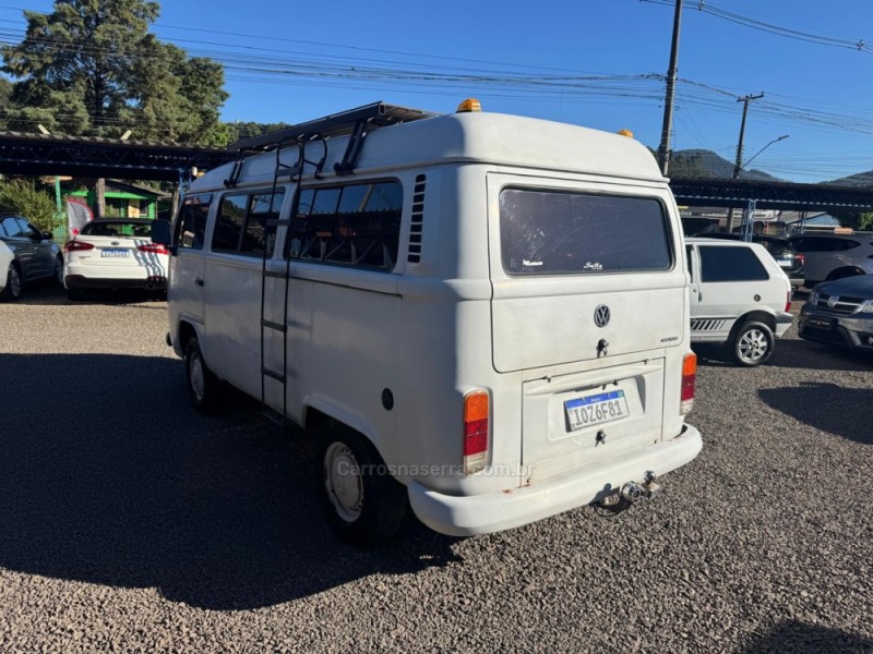 KOMBI 1.4 MI FURGÃO 8V FLEX 3P MANUAL - 2009 - IGREJINHA