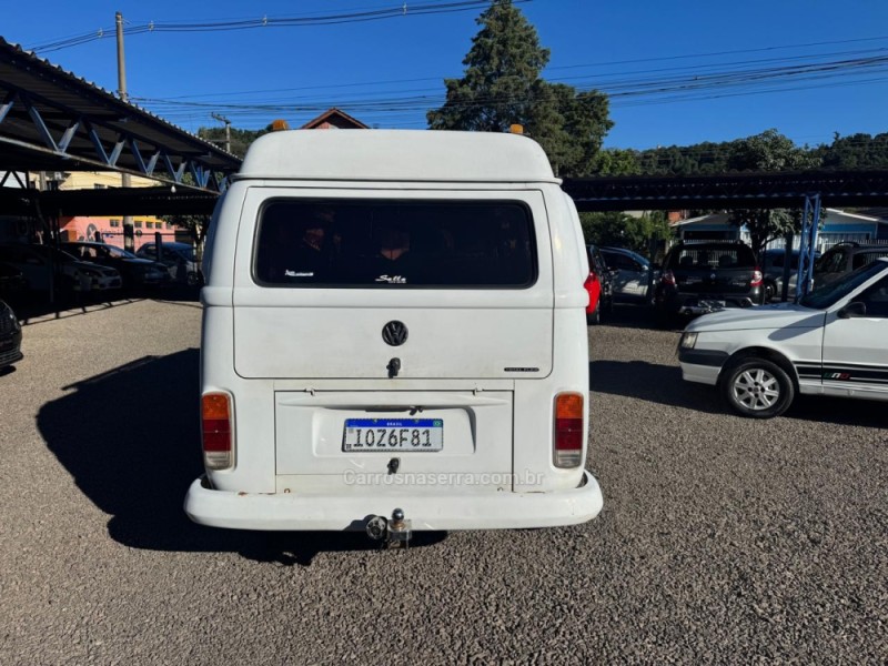 KOMBI 1.4 MI FURGÃO 8V FLEX 3P MANUAL - 2009 - IGREJINHA