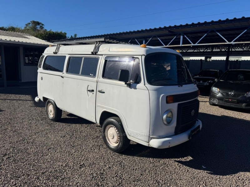 KOMBI 1.4 MI FURGÃO 8V FLEX 3P MANUAL - 2009 - IGREJINHA