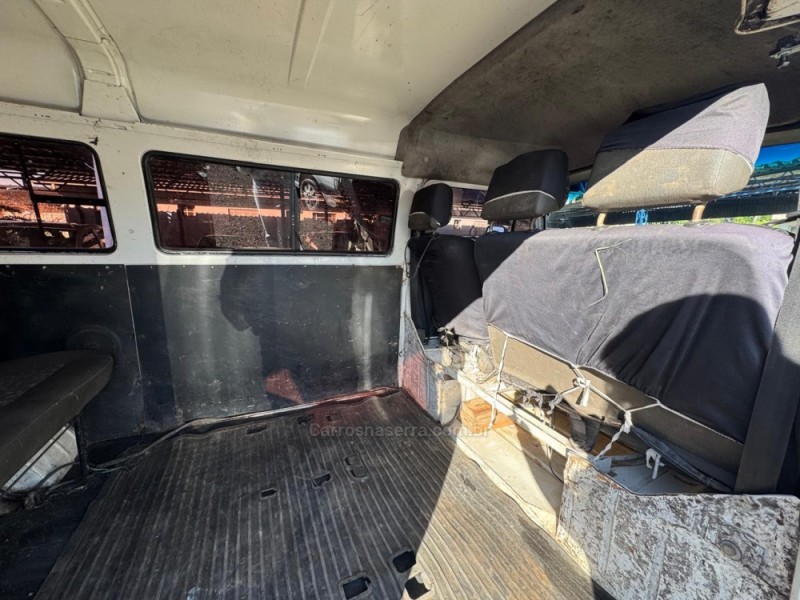 KOMBI 1.4 MI FURGÃO 8V FLEX 3P MANUAL - 2009 - IGREJINHA