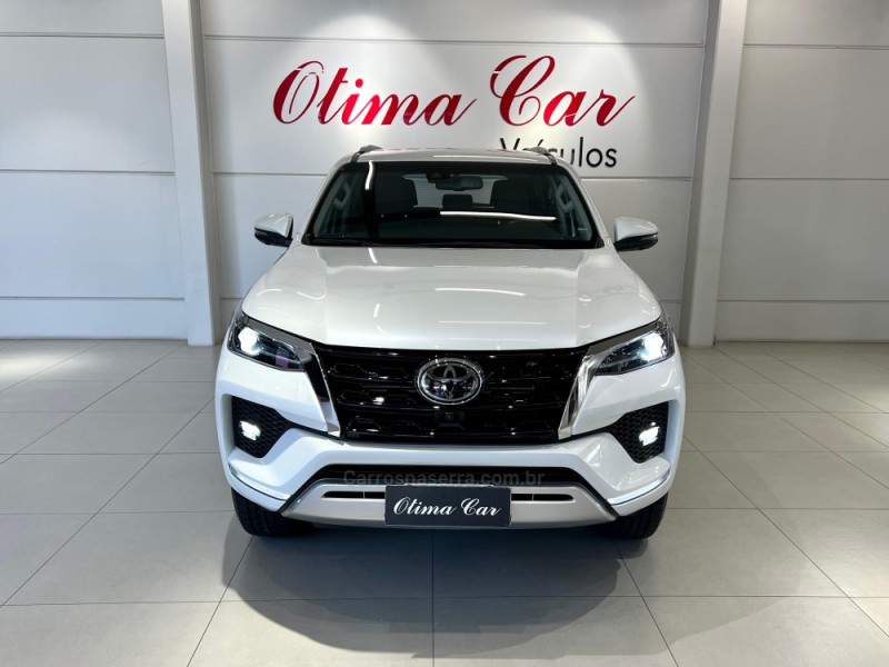 HILUX SW4 2.8 SRX 4X4 7 LUGARES 16V TURBO INTERCOOLER DIESEL 4P AUTOMÁTICO - 2024 - FLORES DA CUNHA