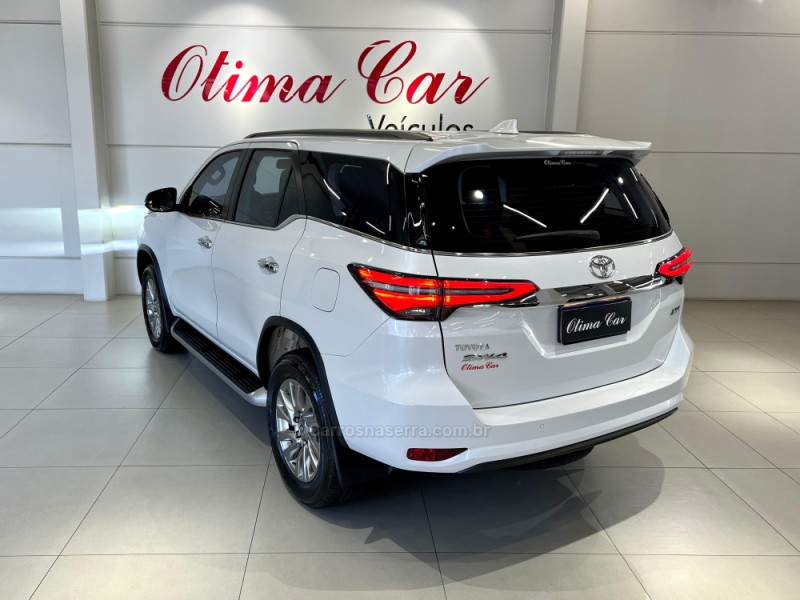 HILUX SW4 2.8 SRX 4X4 7 LUGARES 16V TURBO INTERCOOLER DIESEL 4P AUTOMÁTICO - 2024 - FLORES DA CUNHA