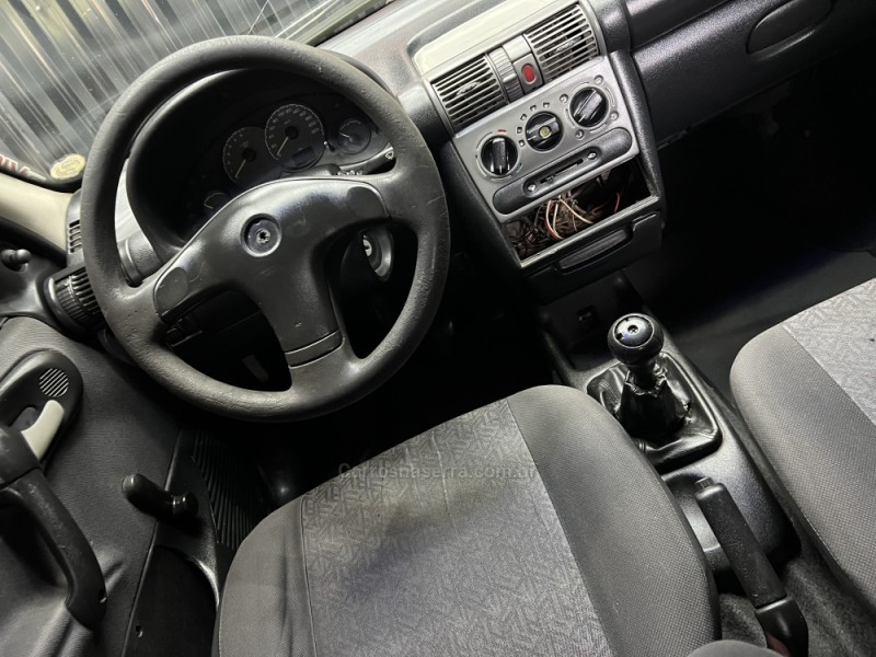 CLASSIC 1.0 MPFI LIFE 8V GASOLINA 4P MANUAL - 2006 - CAXIAS DO SUL