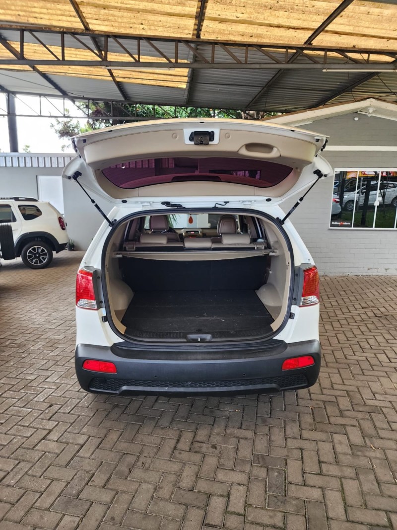 SORENTO 2.4 EX 4X2 16V GASOLINA 4P AUTOMÁTICO - 2013 - CAXIAS DO SUL
