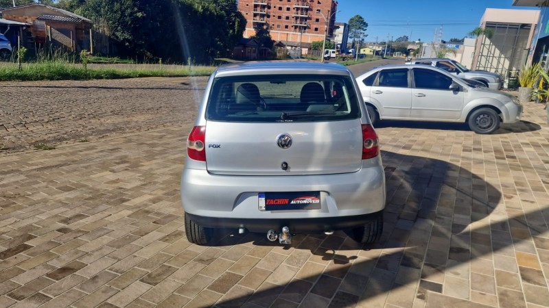 FOX 1.0 MI 8V FLEX 4P MANUAL - 2005 - VACARIA