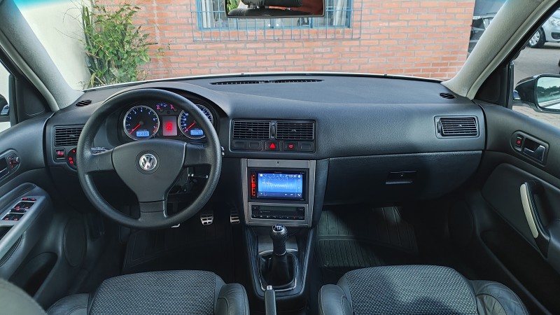 GOLF 1.6 MI SPORTLINE 8V FLEX 4P MANUAL - 2010 - CAXIAS DO SUL