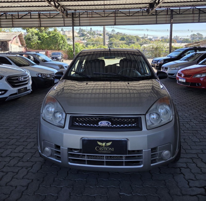 FIESTA 1.0 MPI 8V GASOLINA 4P MANUAL - 2008 - CAXIAS DO SUL
