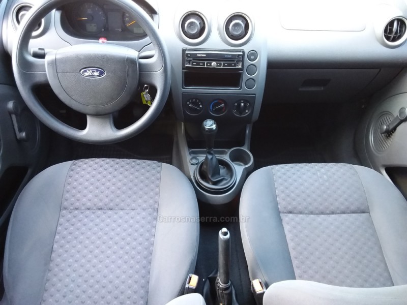 FIESTA 1.0 MPI 8V GASOLINA 4P MANUAL - 2007 - SãO SEBASTIãO DO CAí