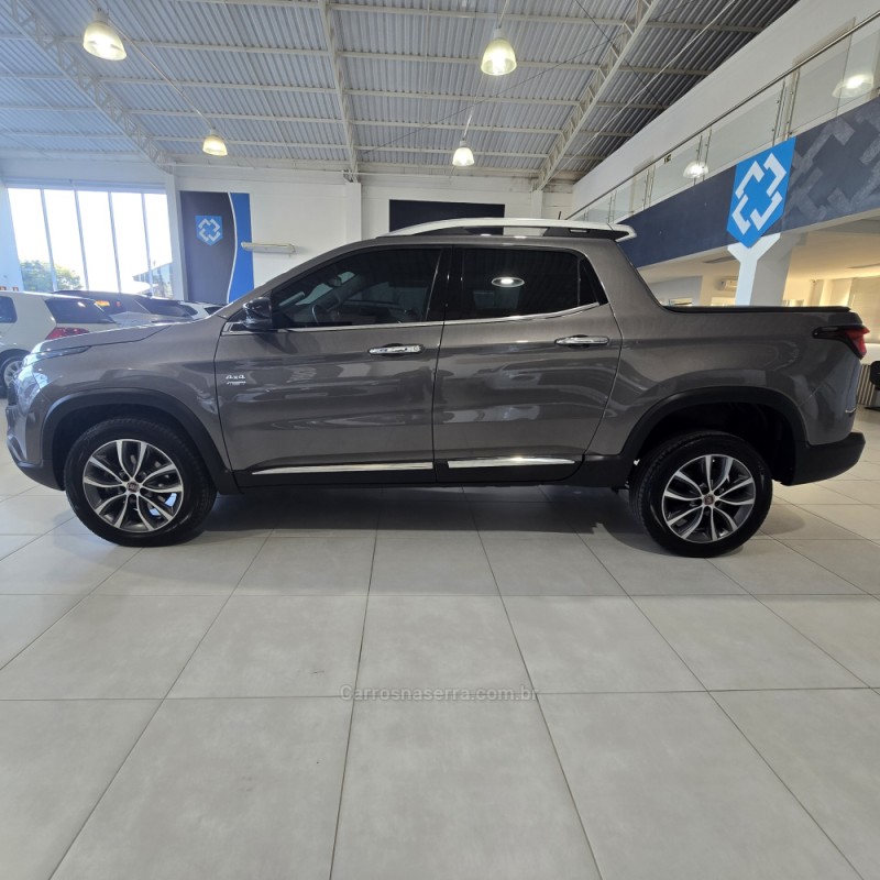 TORO 2.0 16V TURBO DIESEL VOLCANO AT9 4X4 AUTOMÁTICO - 2021 - SANTA CRUZ DO SUL