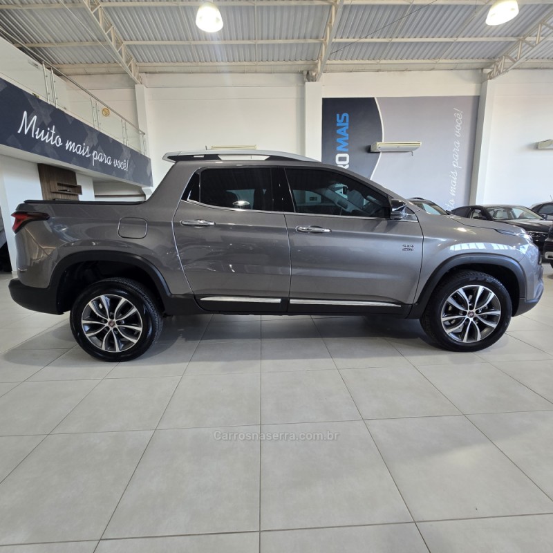 TORO 2.0 16V TURBO DIESEL VOLCANO AT9 4X4 AUTOMÁTICO - 2021 - SANTA CRUZ DO SUL