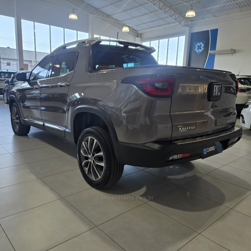 TORO 2.0 16V TURBO DIESEL VOLCANO AT9 4X4 AUTOMÁTICO - 2021 - SANTA CRUZ DO SUL