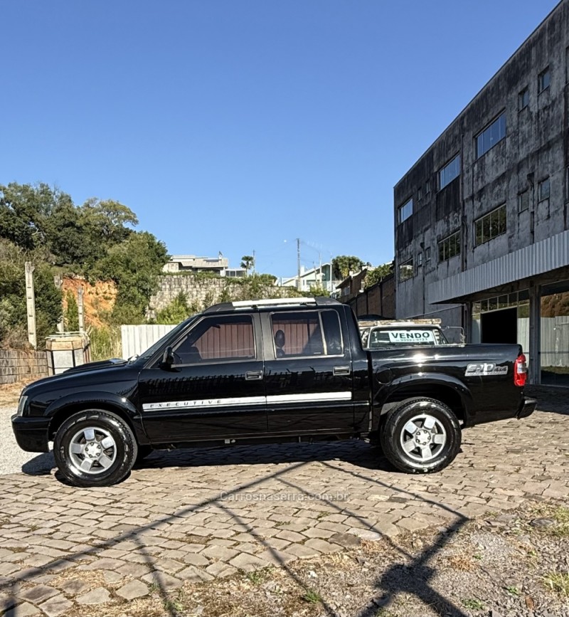 S10 2.8 EXECUTIVE 4X4 CD 12V TURBO ELECTRONIC INTERCOOLER DIESEL 4P MANUAL - 2011 - SãO MARCOS